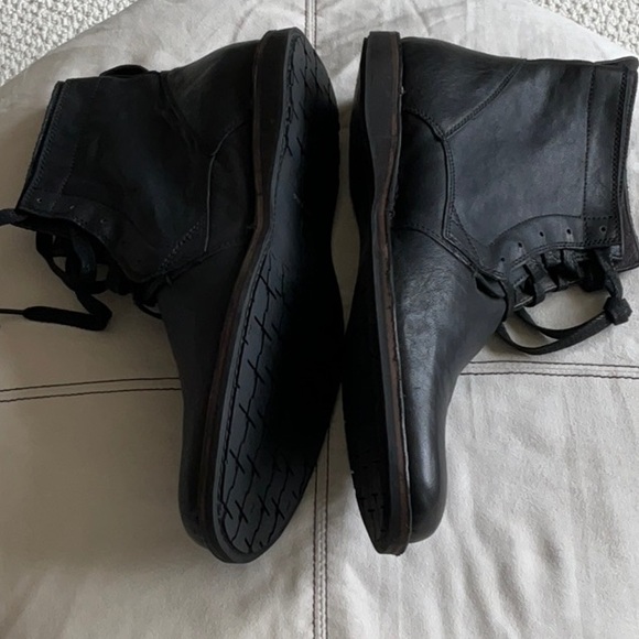 Men's Black Leather Shoes - Picture 3 of 6